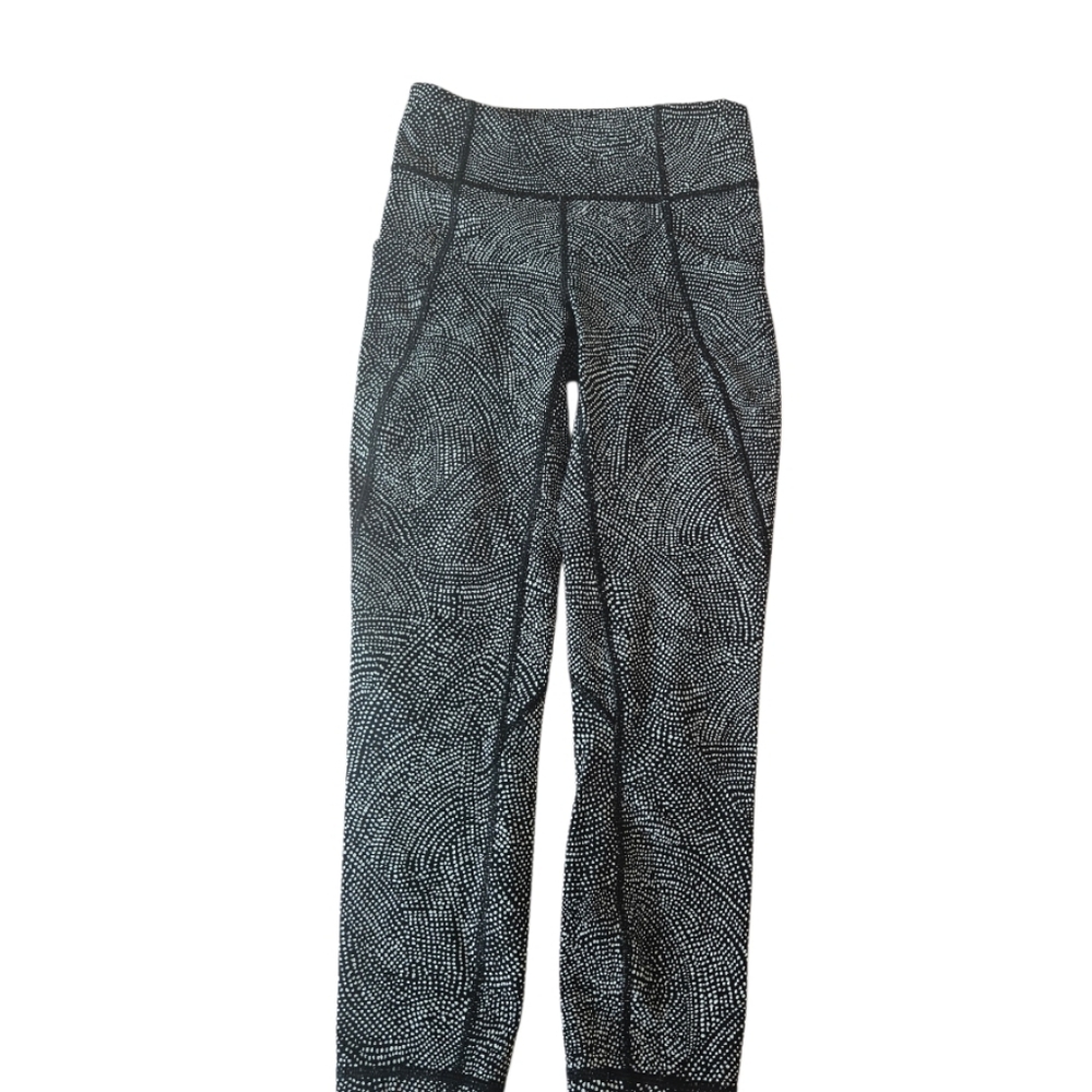 Lululemon athletica Final LapCrop 23" Black and White Patterned Women's Leggings - Picture 9 of 11